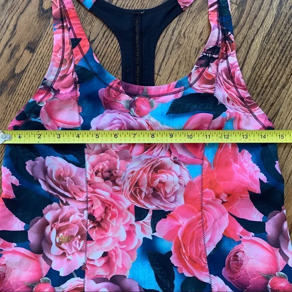 LULULEMON Lightened Up Singlet Secret Garden 6
